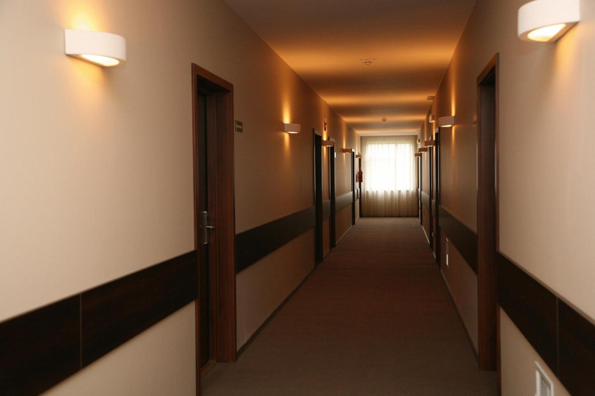 Hotel Hi-Fi Spa Новы-Томысль Экстерьер фото