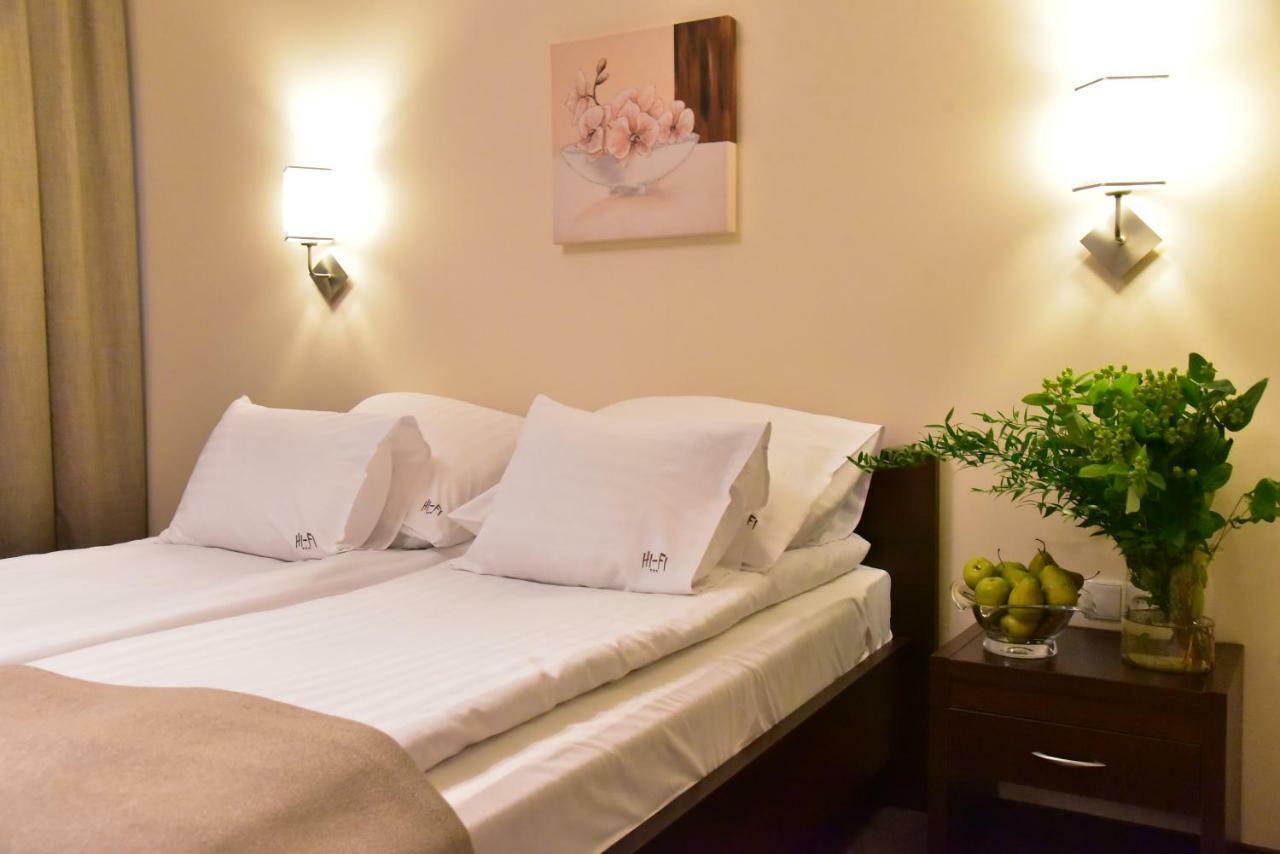 Hotel Hi-Fi Spa Новы-Томысль Экстерьер фото